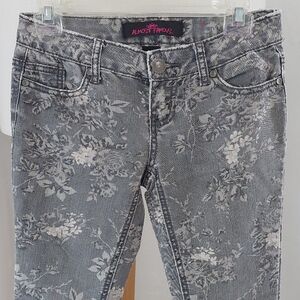Almost Famous Women's Floral Gray Skinny Jeans